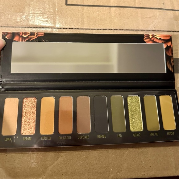 Melt Cosmetics Gemini Eyeshadow Pallete - Picture 1 of 2
